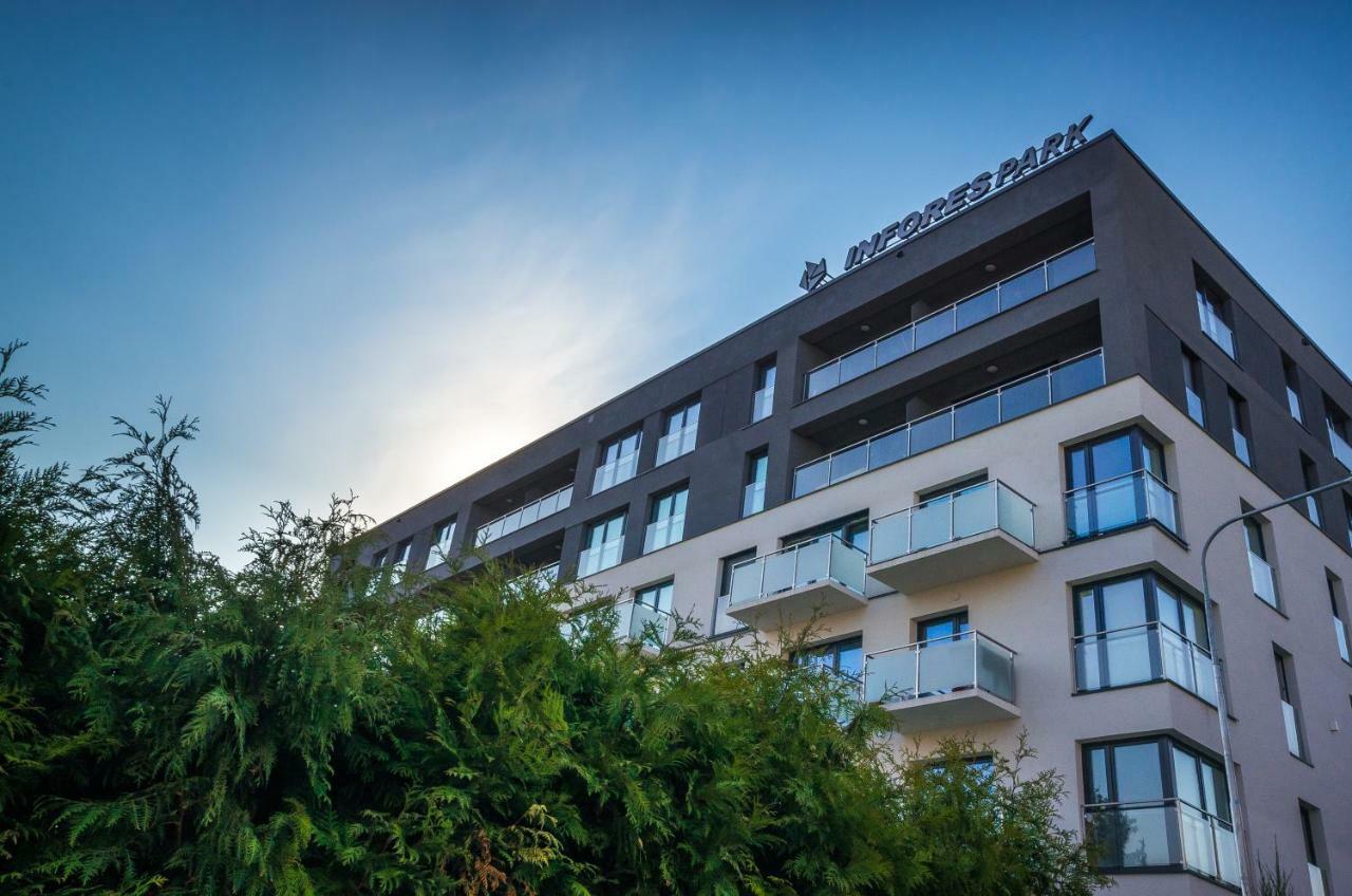 Apartamenty I Pokoje Inforespark بشيميش المظهر الخارجي الصورة